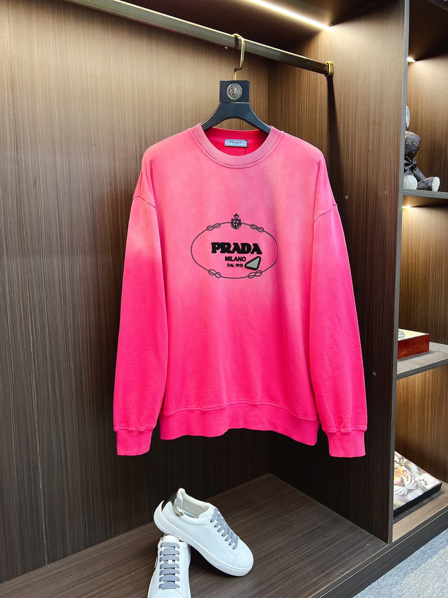Pra*a Hoodie